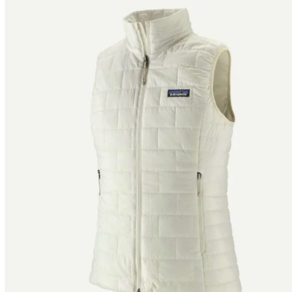 Patagonia Women's Cream Quilted Vest - Picture 3 of 11